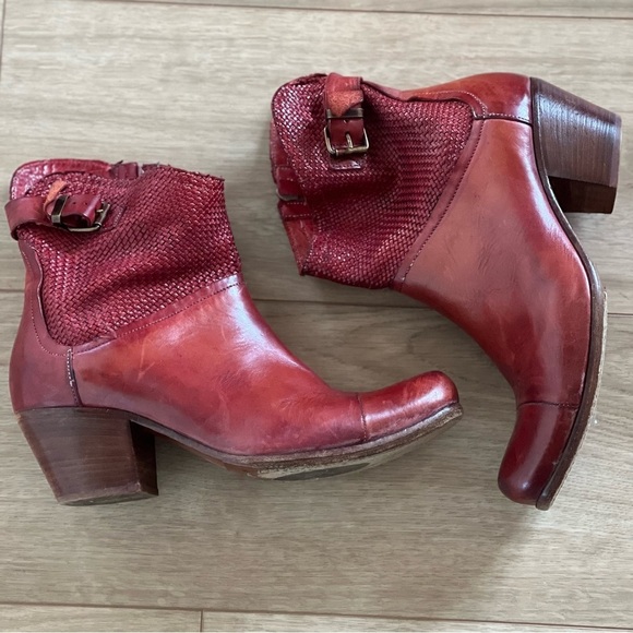 MOMA Ankle Boots Red Burgundy Leather made in Italy Sz 40 - Picture 1 of 13